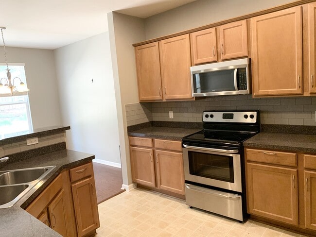 Building Photo - 306 Kaley Dr
