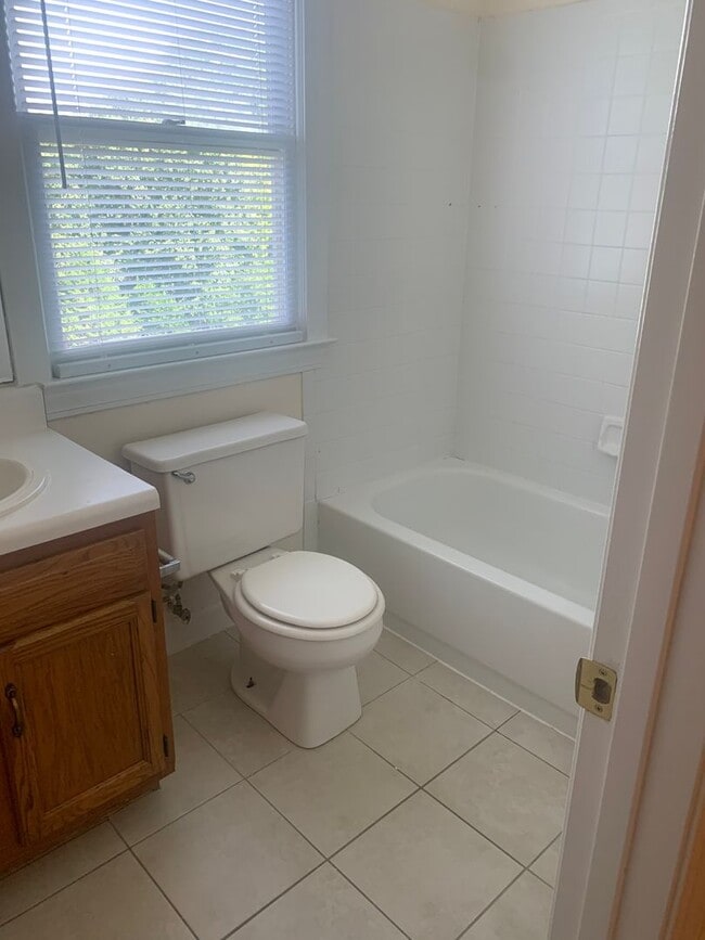 Building Photo - 6133 Highcastle Ct