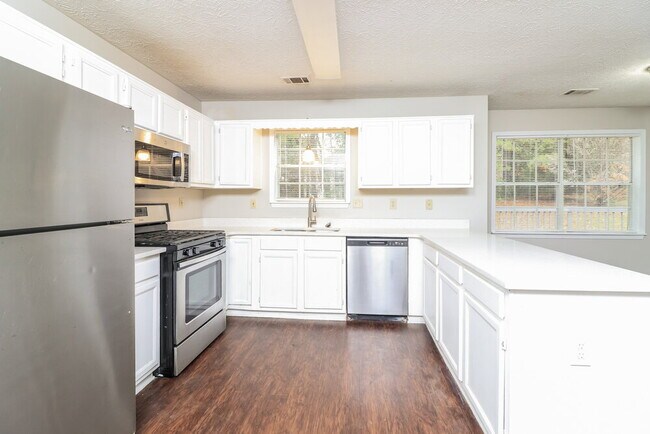 Building Photo - 435 Standing Rock Dr