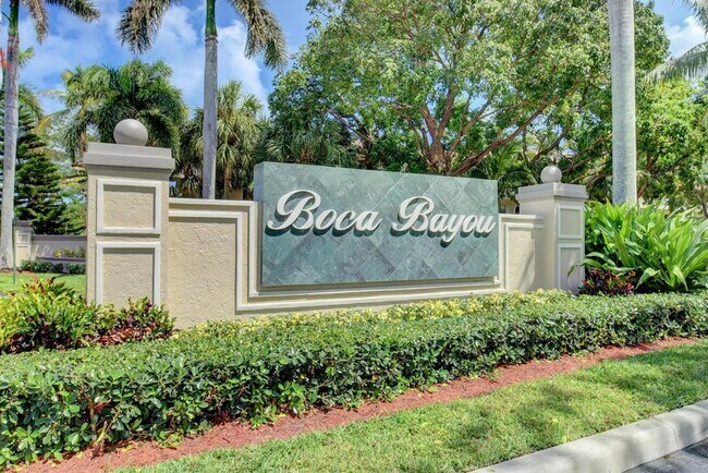 Building Photo - 26 Royal Palm Way