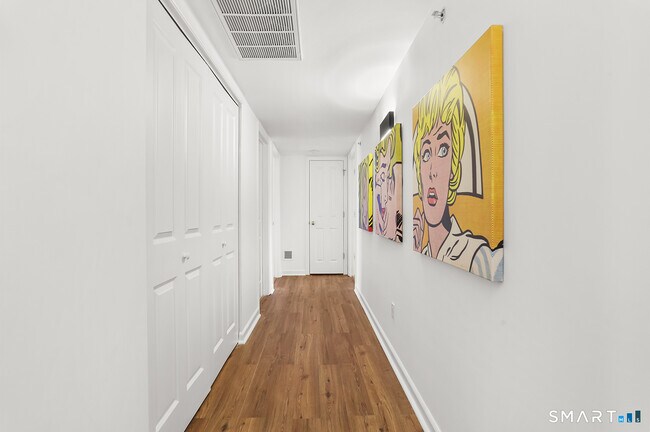 Building Photo - 3250 Fairfield Ave