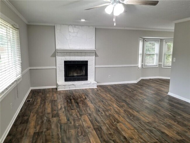 Building Photo - 3177 Pinto Dr