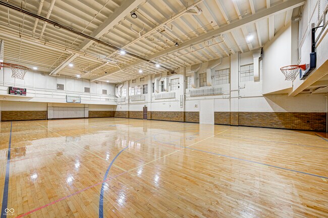 Building Photo - 350 N Meridian St