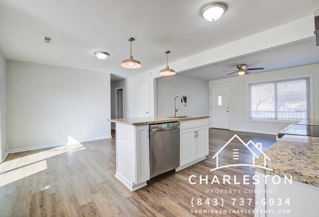 Building Photo - 605 Michigan Ct