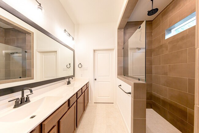 Building Photo - 17459 Vino Vines Ln