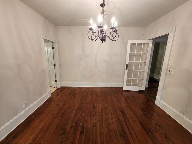 Building Photo - 1055 Longley Ave NW