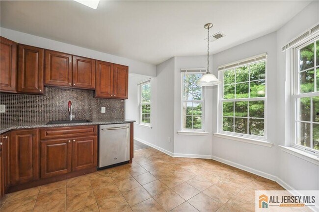 Building Photo - 2602 Cypress Ln