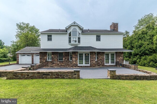 Building Photo - 38 Chestnut Valley Dr