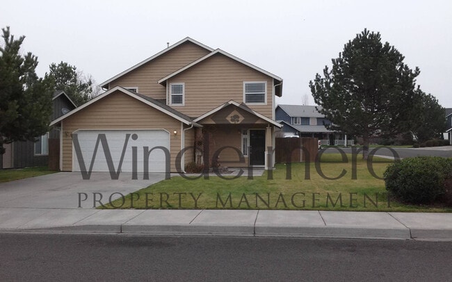 Building Photo - 1243 SE Newgate Dr