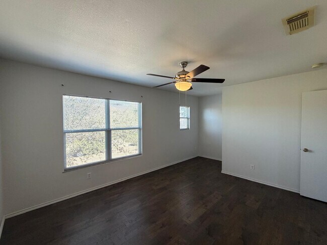 Building Photo - 3203 St Isaac Loop