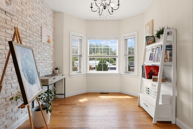 Building Photo - 10 Murray Ave