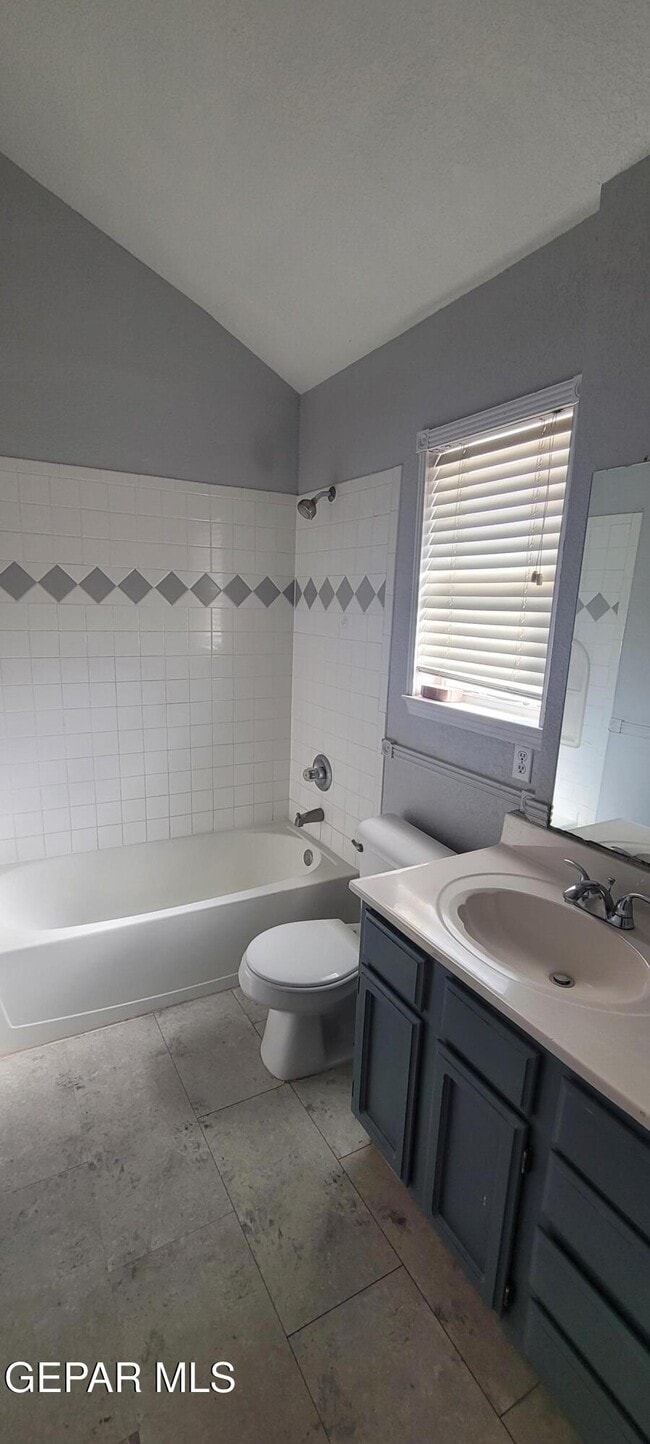 Building Photo - 11855 Stone Castle Dr