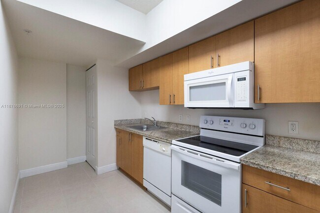 Building Photo - 2350 SW 27th Ave