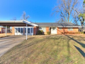 Building Photo - 421 Foreman Ave