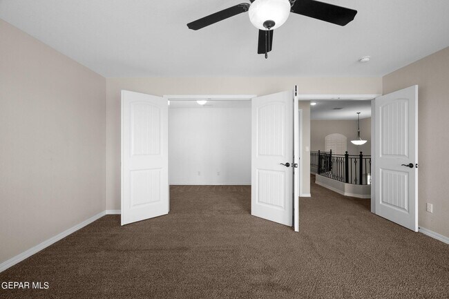 Building Photo - 7877 Enchanted View Dr