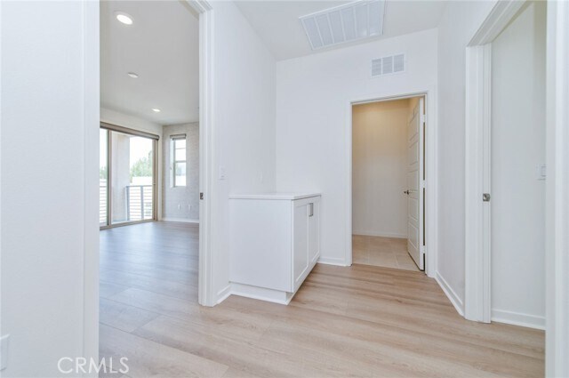 Building Photo - 173 Cadence