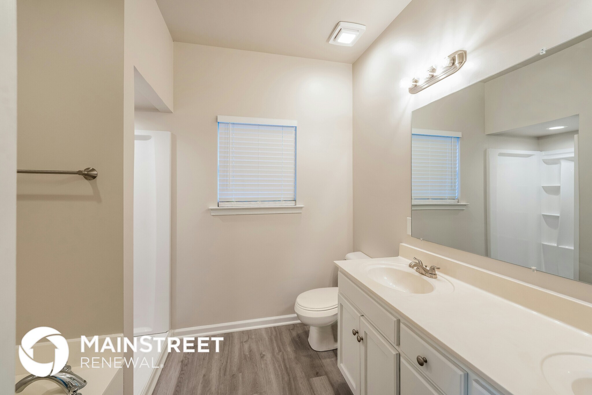 Building Photo - 4821 Southern Oaks Ln