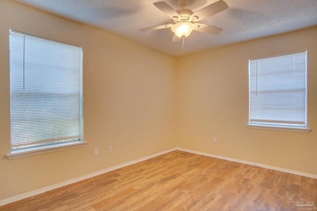 Building Photo - 386 Quigley Rd