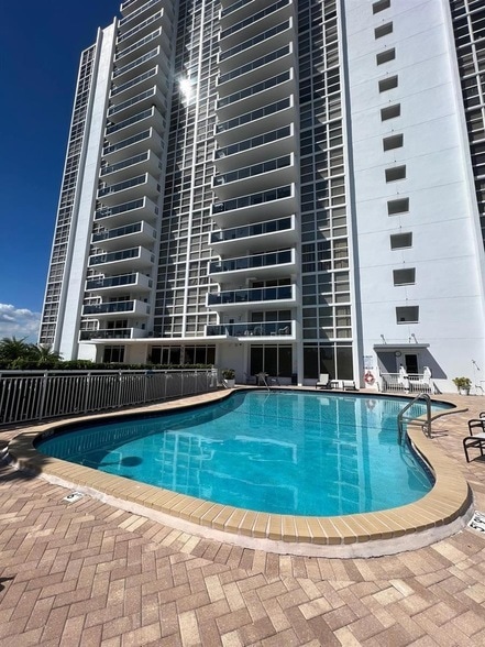 Building Photo - 2701 N Ocean Blvd