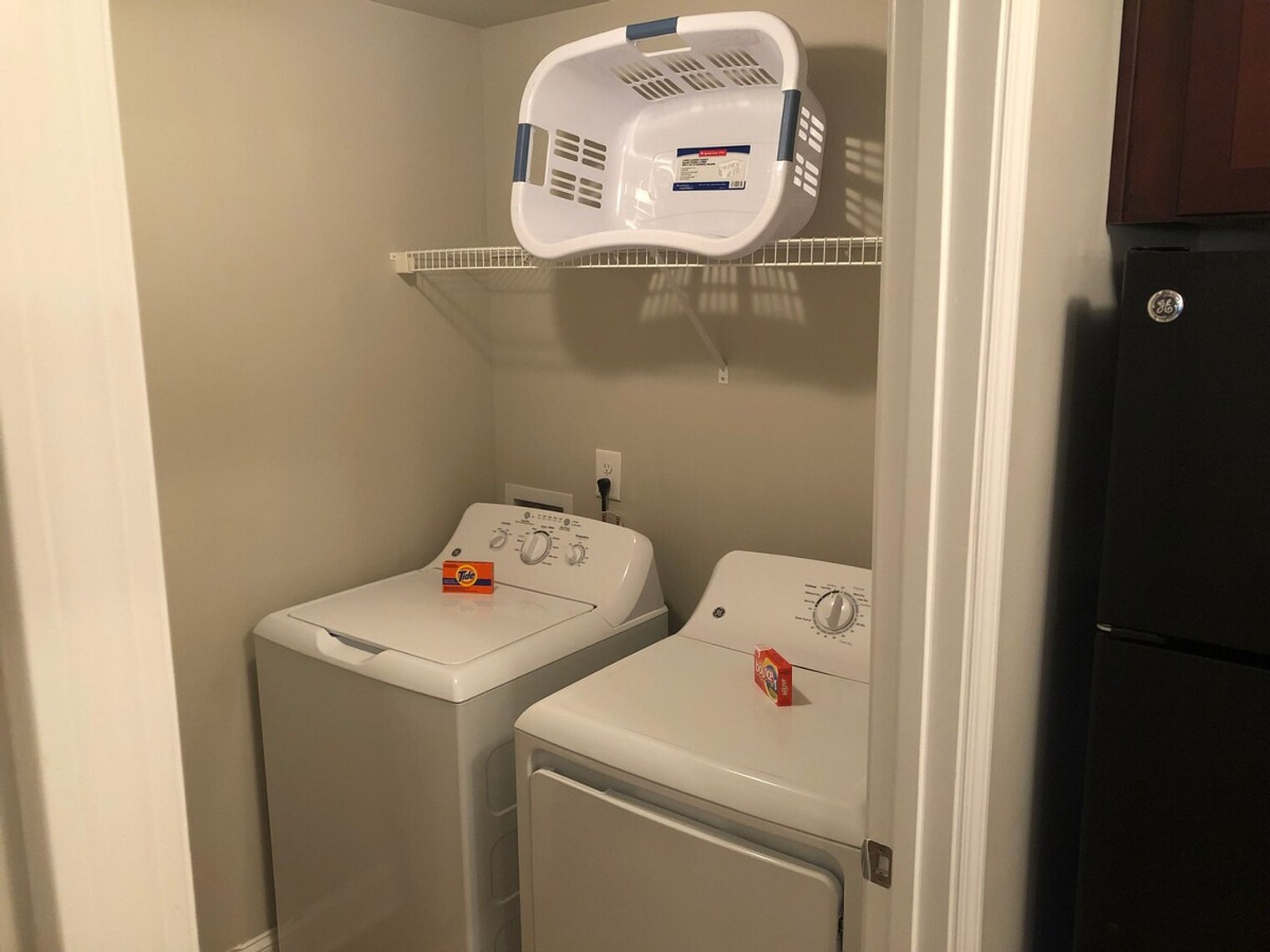 Building Photo - 645 Amber Meadows Way