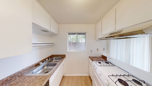 Building Photo - 1115 Tribune St