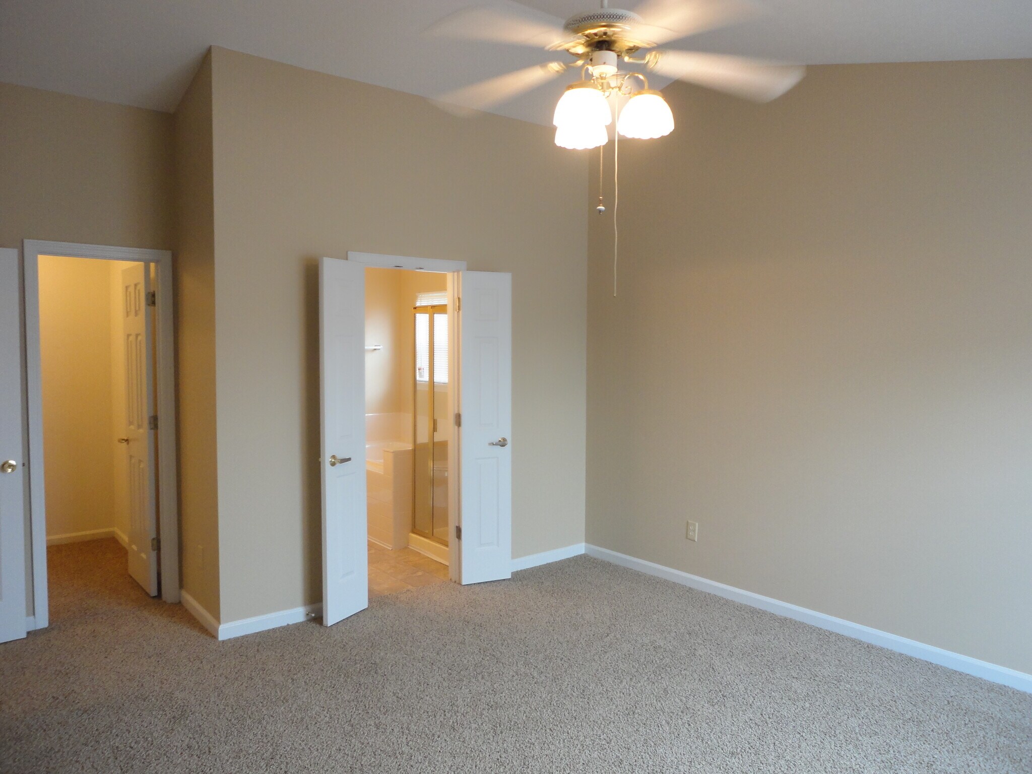 Building Photo - 620 Crystal Woods Cir