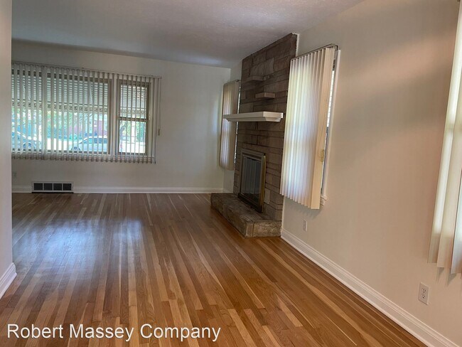 Building Photo - 3 br, 2 bath House - 2205 Paris Drive