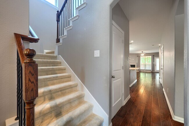 Building Photo - Charming Single-Story Home Located in Lind...