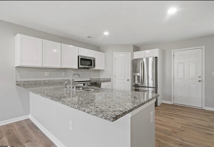 Building Photo - 509 Kinsale Ct