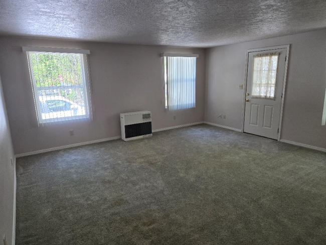 Building Photo - 138722 Rhododendron St