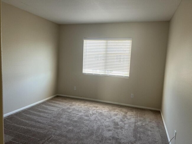 Building Photo - 27749 Hackberry St