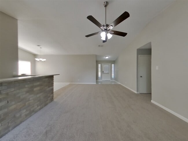 Building Photo - 23426 Canyon Lake Dr