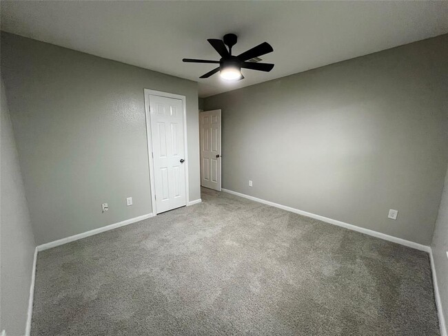 Building Photo - 5344 Tallowpine Terrace