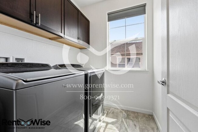 Building Photo - 1548 Glenn St