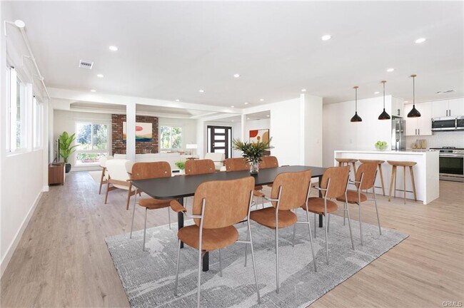 Building Photo - 6419 Valley Cir Terrace