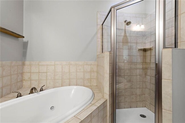 Building Photo - 3714 Ashford Creek Hill NE