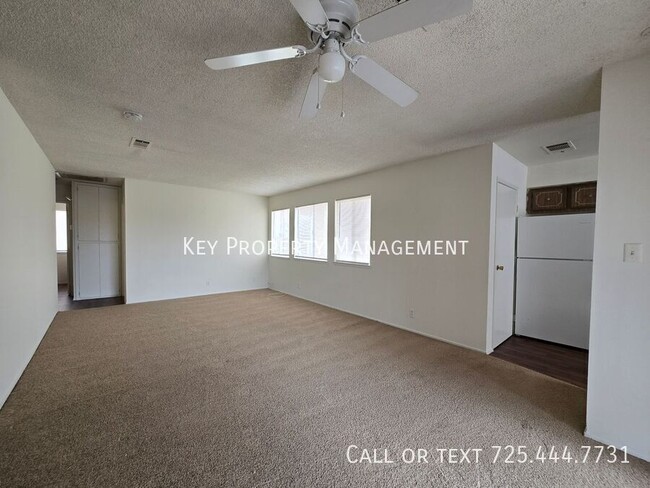 Building Photo - 2 BEDROOM CONDO IN WEST LAS VEGAS