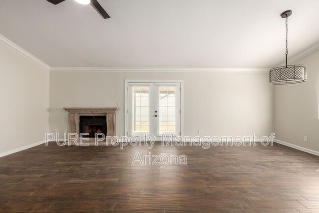 Building Photo - 6317 E Carolina Dr