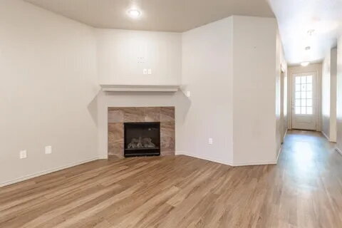 Building Photo - Great 3/3 perfect for roommates and close ...