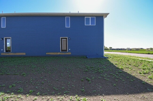 Building Photo - 3900 S Caballo Ct