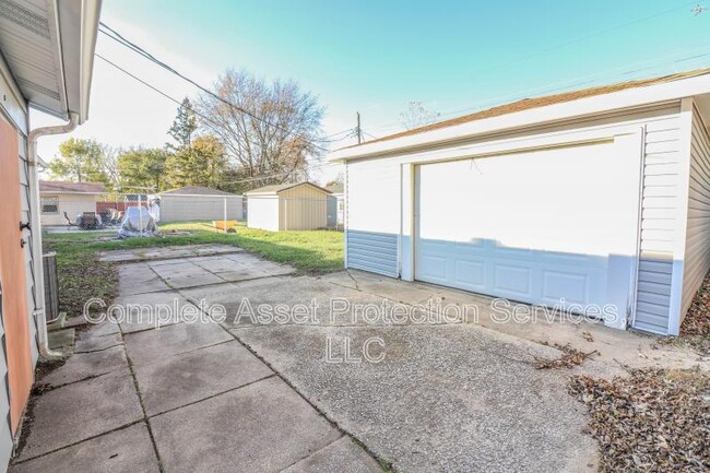 Building Photo - 3315 176th St