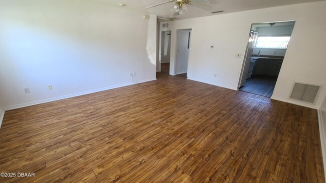 Building Photo - 249 College Park Dr