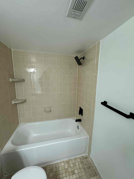 Building Photo - 3101 S Manchester St