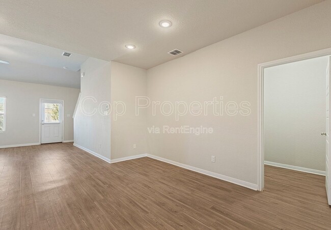 Building Photo - 5103 Topaz Bnd