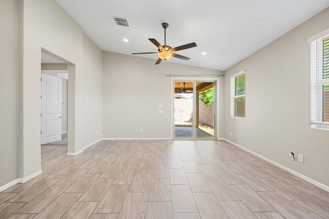 Building Photo - 12406 W Northview Ave