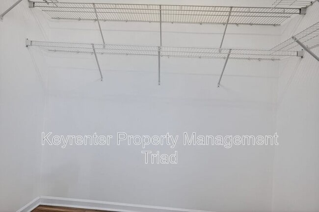 Building Photo - 2 Blue Stone Ln