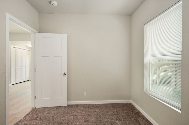 Building Photo - Recently Remodeled 3 Bedroom Home in Everett!