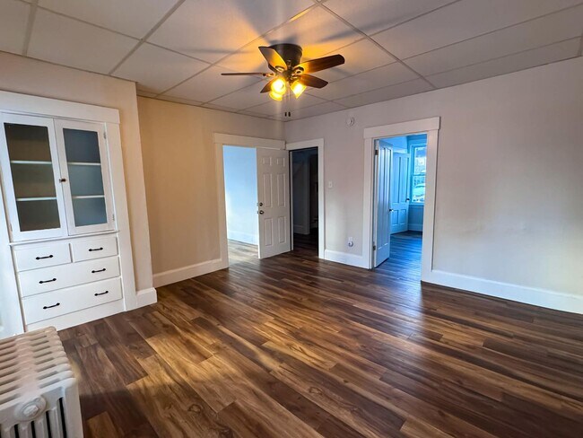 Building Photo - 39 Allen St