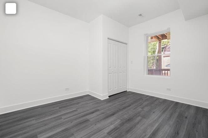 Building Photo - 322 S Kostner Ave