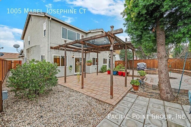 Building Photo - 1005 Mabel Josephine Ct